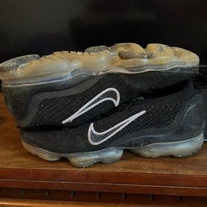 Vapor maxs